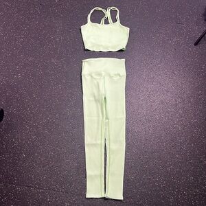 Carbon 38 Ribbed 7/8 Legging & Crop to match